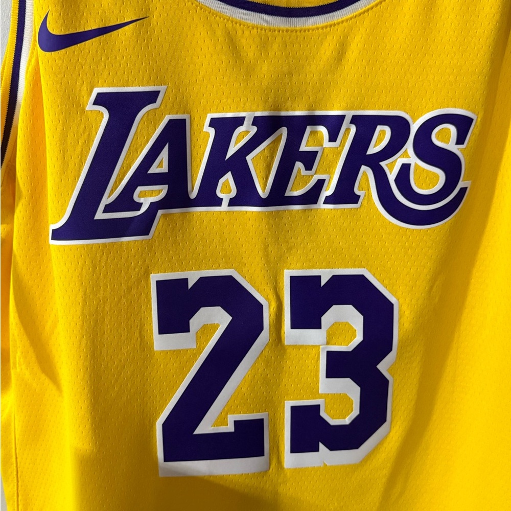 Lakers Nike Women’s Jersey, LeBron James #23, Sz XXL NWT